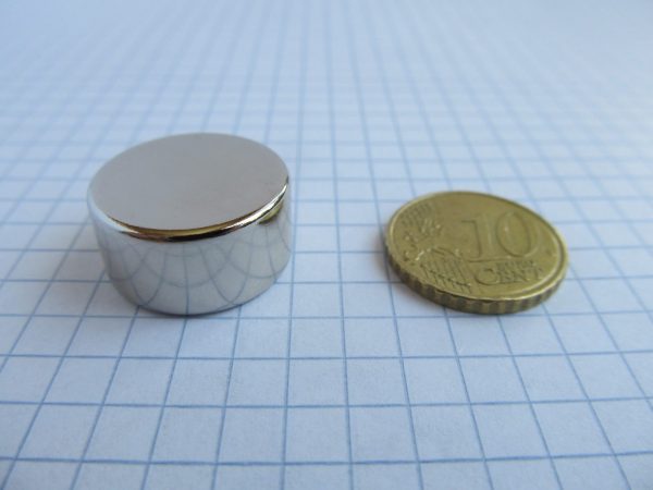 (térmek) Neodímium korongmágnes 20x10 mm
  - N38