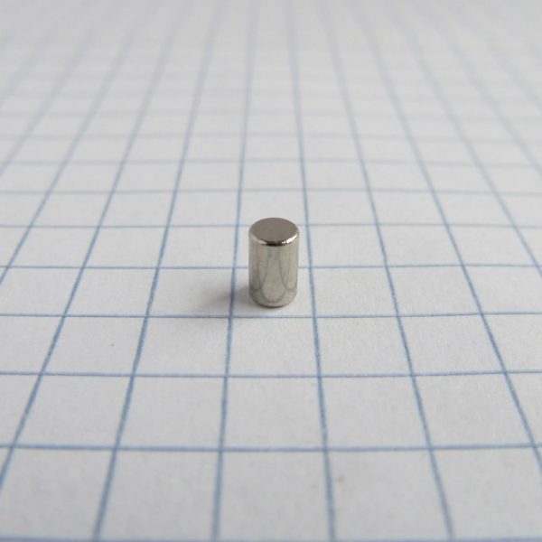 (térmek) Neodímium hengermágnes 3x5 mm -
  N38