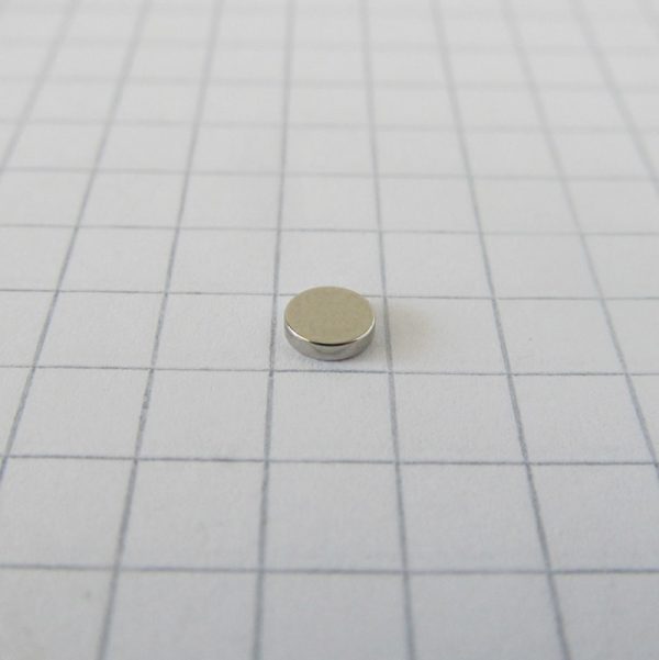 (térmek) Neodímium korongmágnes 4x1 mm -
  N52