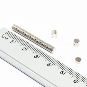 (térmek) Neodímium korongmágnes 4x2 mm -
  N52