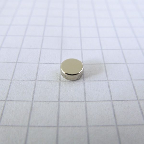 (térmek) Neodímium korongmágnes 5x2 mm -
  N38