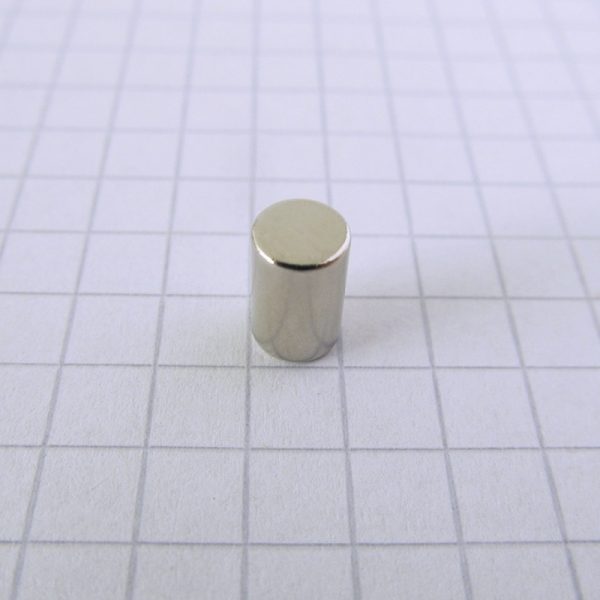 (térmek) Neodímium hengermágnes 5x8 mm -
  N38