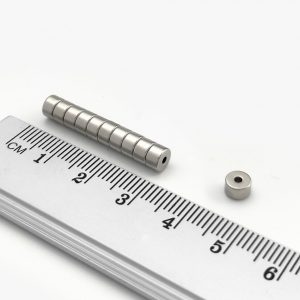 (térmek) Neodímium mágnes gyűrű 5-1,5x3
  mm - N38