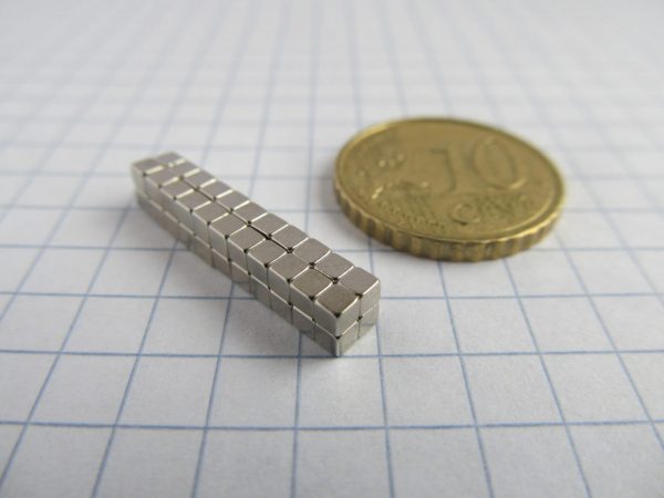 (térmek) Neodímium mágnes kocka 2x2x2 mm
  - N52