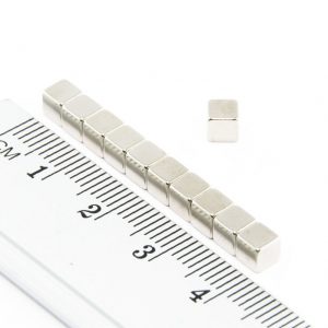 (térmek) Neodímium mágnes kocka 4x4x4 mm
  - N42