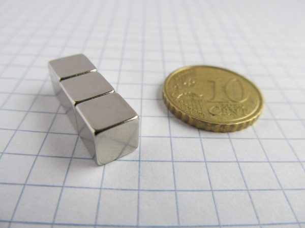 (térmek) Neodímium mágnes kocka 7x7x7 mm
  - N52