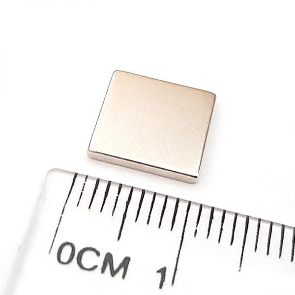 (térmek) Neodímium mágnes téglatest
  10x10x1,2 mm - N38
