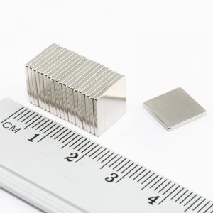 (térmek) Neodímium mágnes téglatest
  10x10x1,2 mm - N38