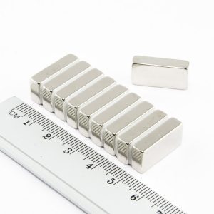(térmek) Neodímium mágnes téglatest
  20x10x5 mm - N35