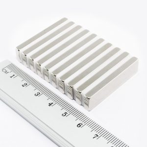 (térmek) Neodímium mágnes téglatest
  40x10x3 mm - N38