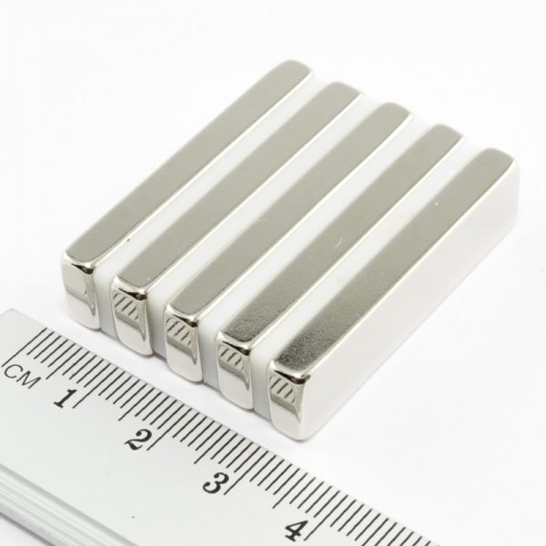 (térmek) Neodímium mágnes téglatest
  40x10x5 mm - N38
