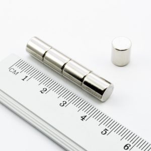 Neodímium mágneses henger 8x10 mm