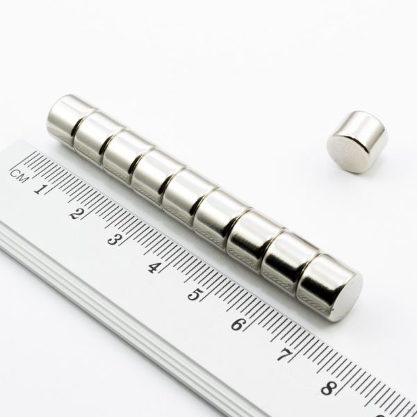 Neodímium mágneses henger 10x8 mm N42