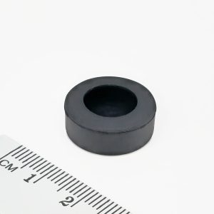 16 mm átmérőjű gumisapka mágnesekhez