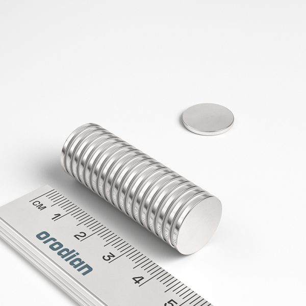 Neodímium hengermágnes 15×1,5 mm - N38