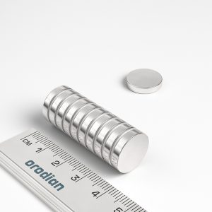 Neodímium hengermágnes 15×3 mm