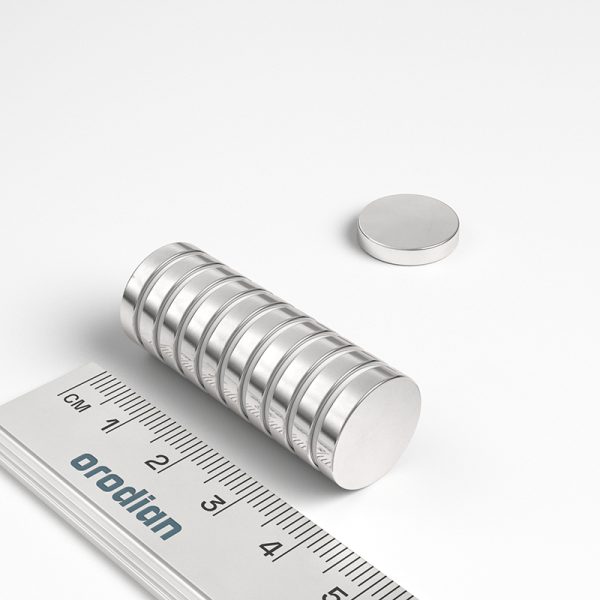 Neodímium hengermágnes 15×3 mm
