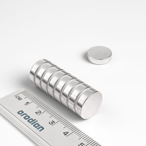 Neodímium hengermágnes 15×4 mm