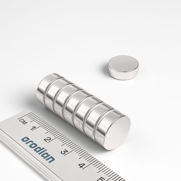 Neodímium hengermágnes 15×5 mm