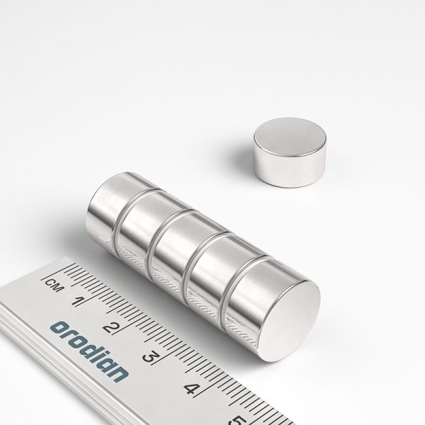 Neodímium hengermágnes 15×8 mm