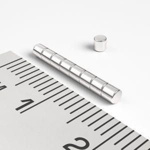 Neodímium hengermágnes 2×2 mm