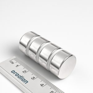 Neodímium hengermágnes 20×10 mm