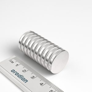 Neodímium hengermágnes 20×3 mm