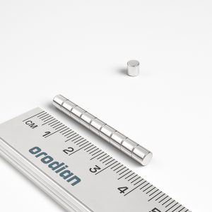 Neodímium hengermágnes 4×4 mm