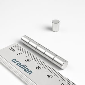 Neodímium hengermágnes 6×8 mm