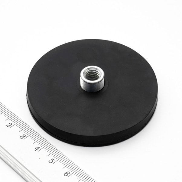 Pot mágnesek menetes hüvellyel