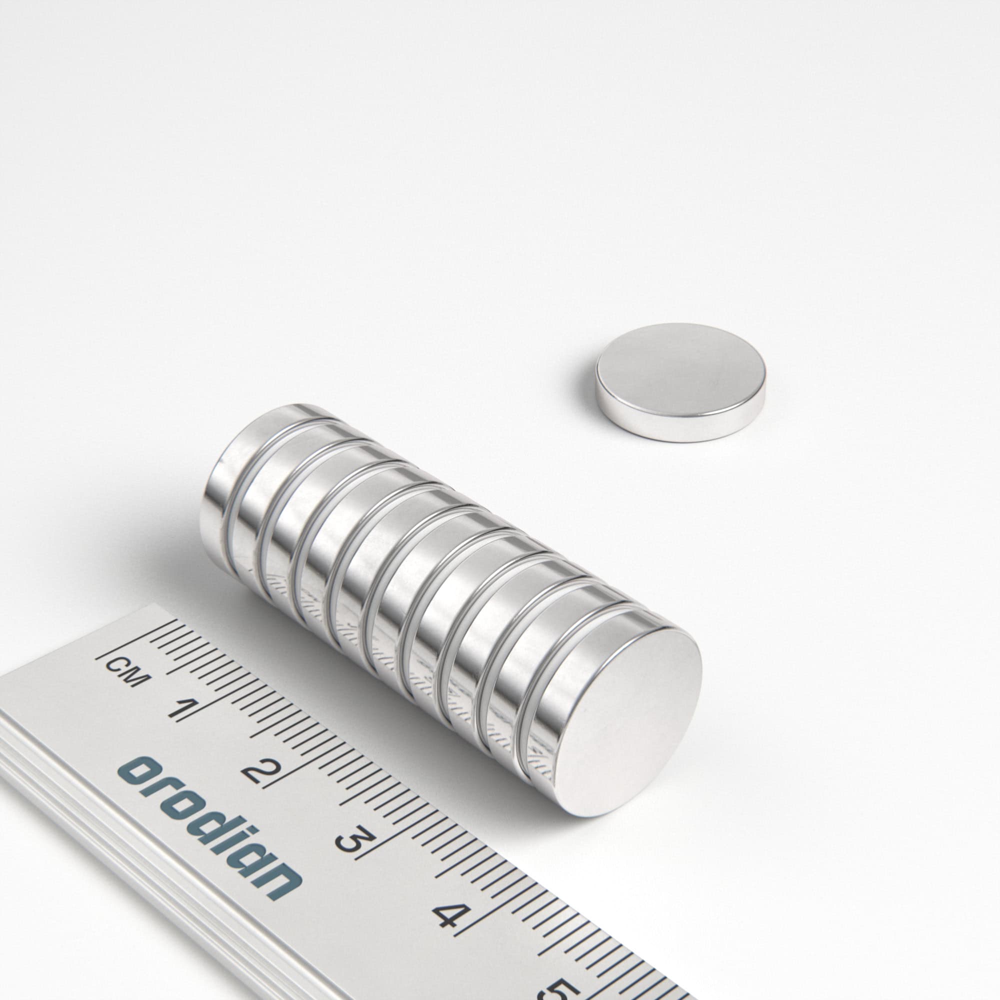 Neodímium hengermágnes 15×3 mm - N38