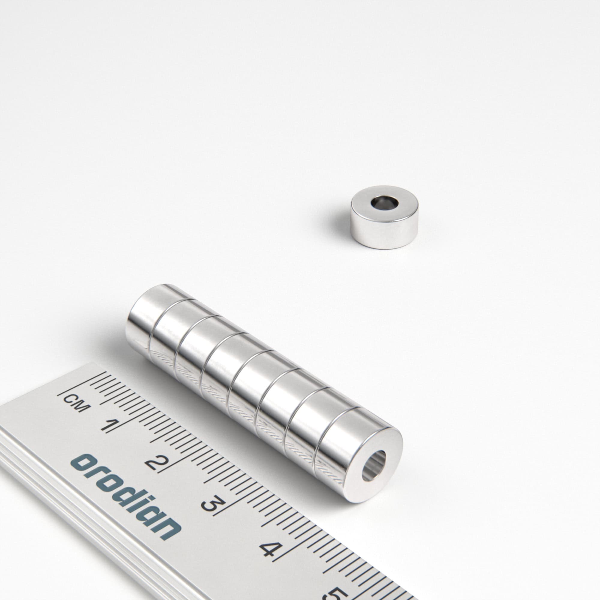 Neodímium mágnes gyűrű 10-4×5 mm - N38