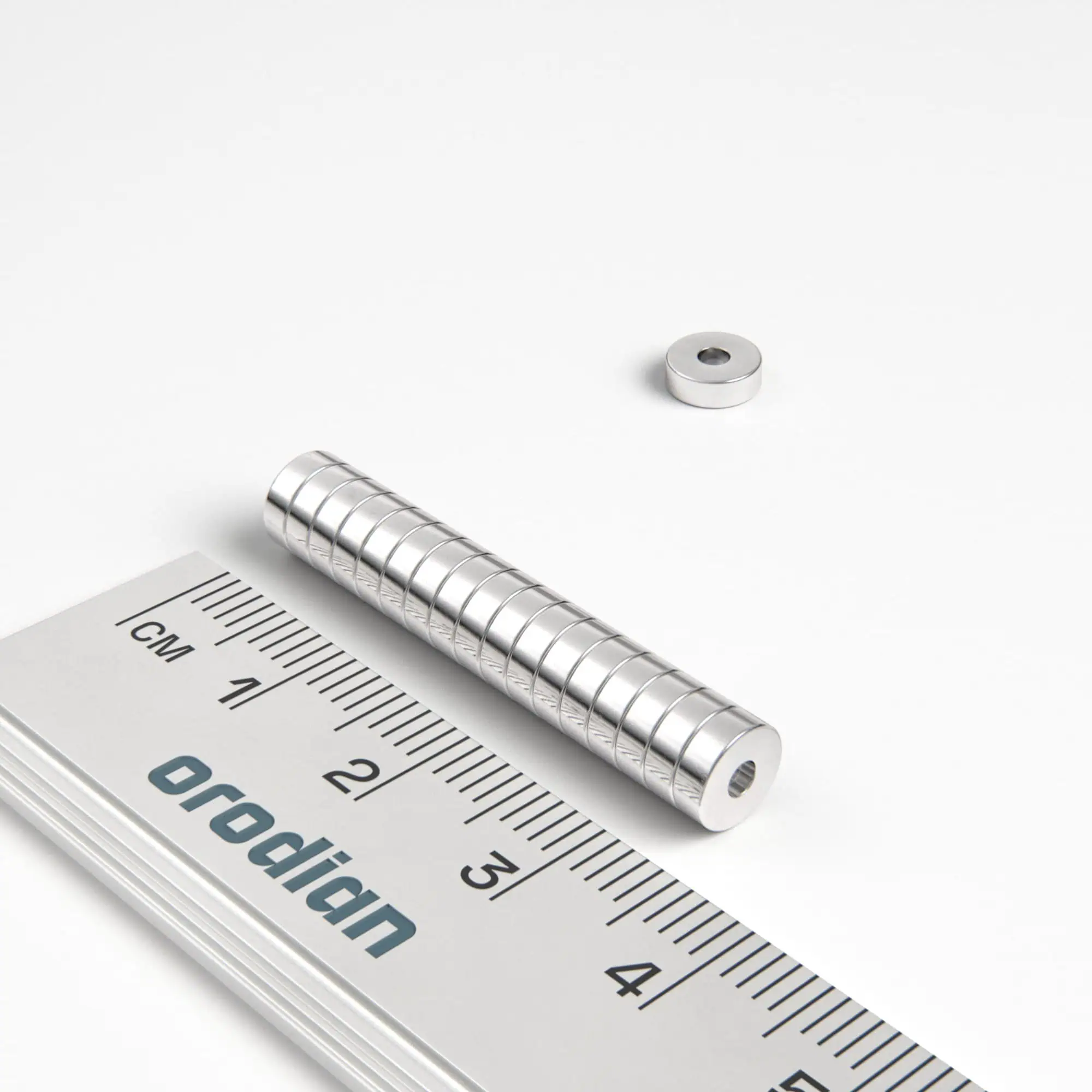 Neodímium mágnes gyűrű 6-2×2 mm - N45