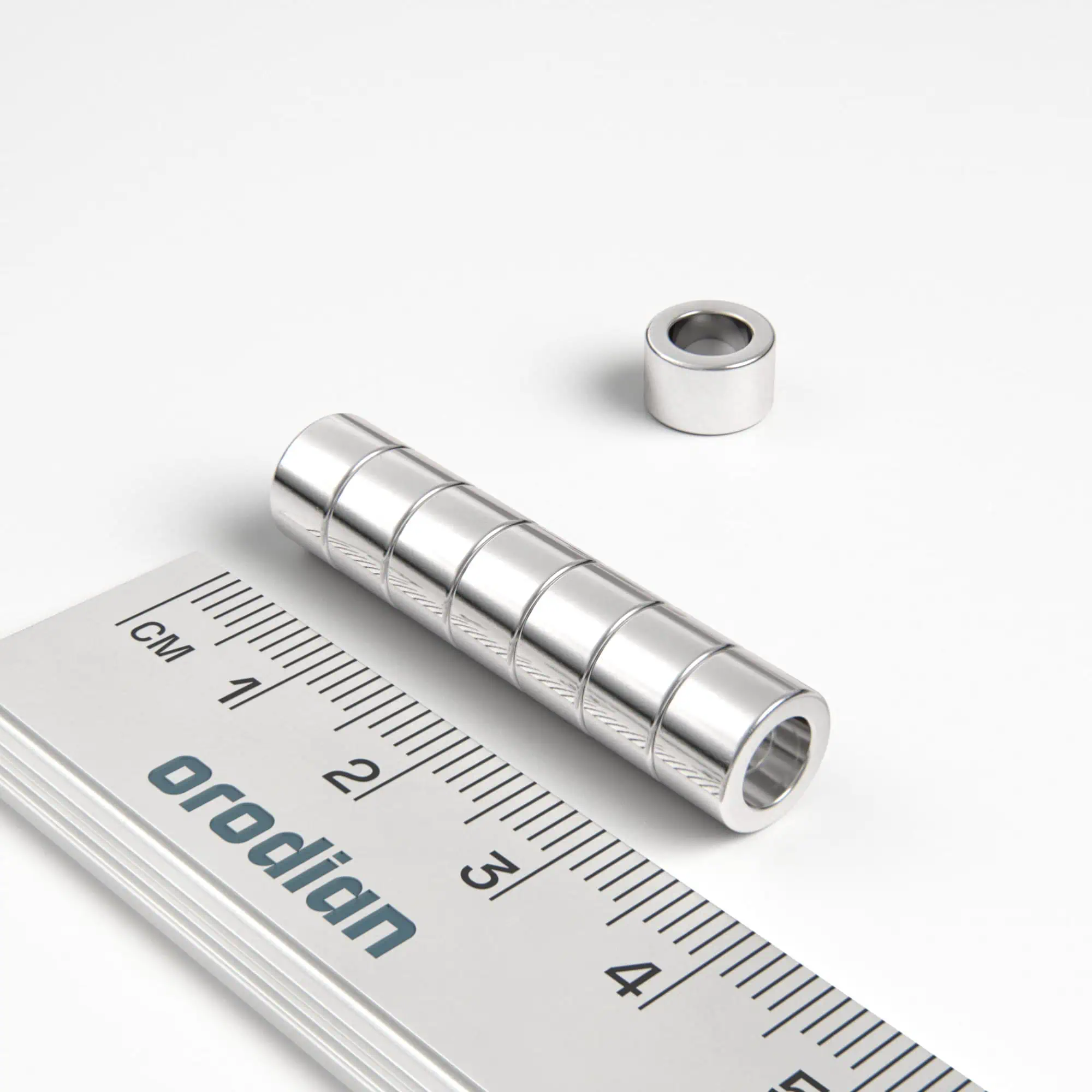 Neodímium mágnes gyűrű 8-5×5 mm - N38
